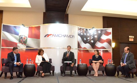 AMCHAMDR realizó desayuno sobre Etiquetado y Registro Sanitario