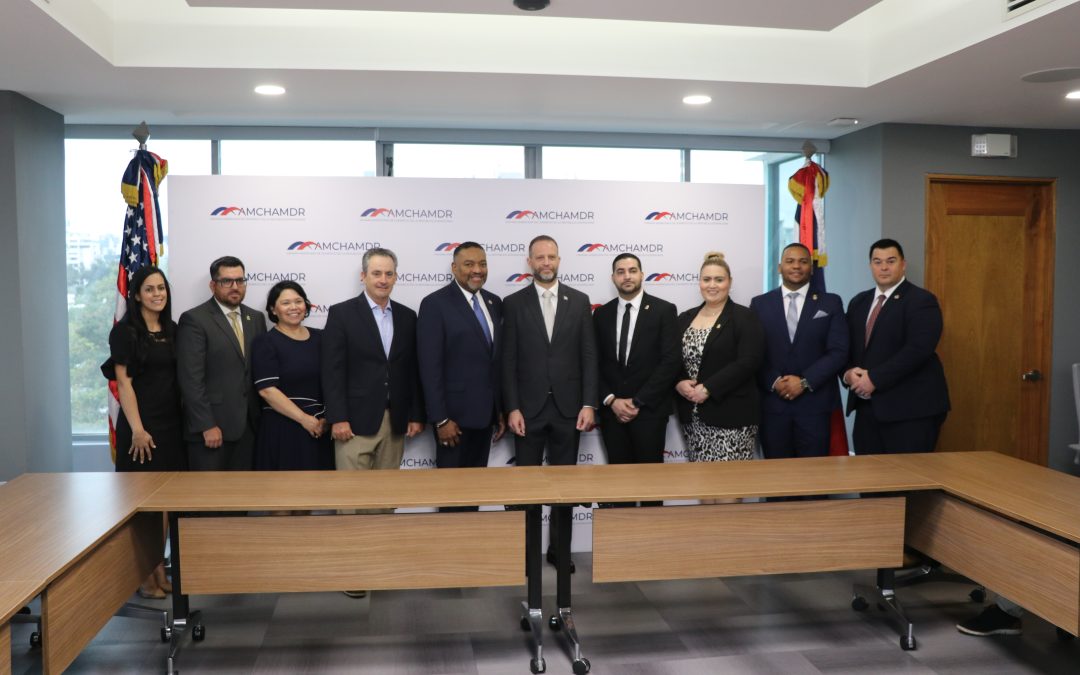 OFICIALES DE ADUANAS DE EE.UU. VISITAN RD PARA ENTREVISTAR A PRIMEROS DOMINICANOS SOLICITANTES DEL PROGRAMA GLOBAL ENTRY