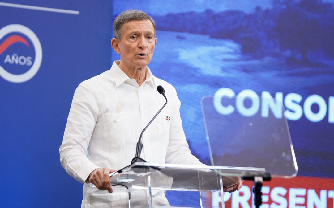 Durante almuerzo de AMCHAMDR canciller Roberto Álvarez destaca el crecimiento económico y el fortalecimiento de la democracia del país